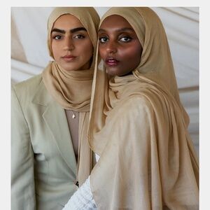 Vela hijab natural stone (standard size)